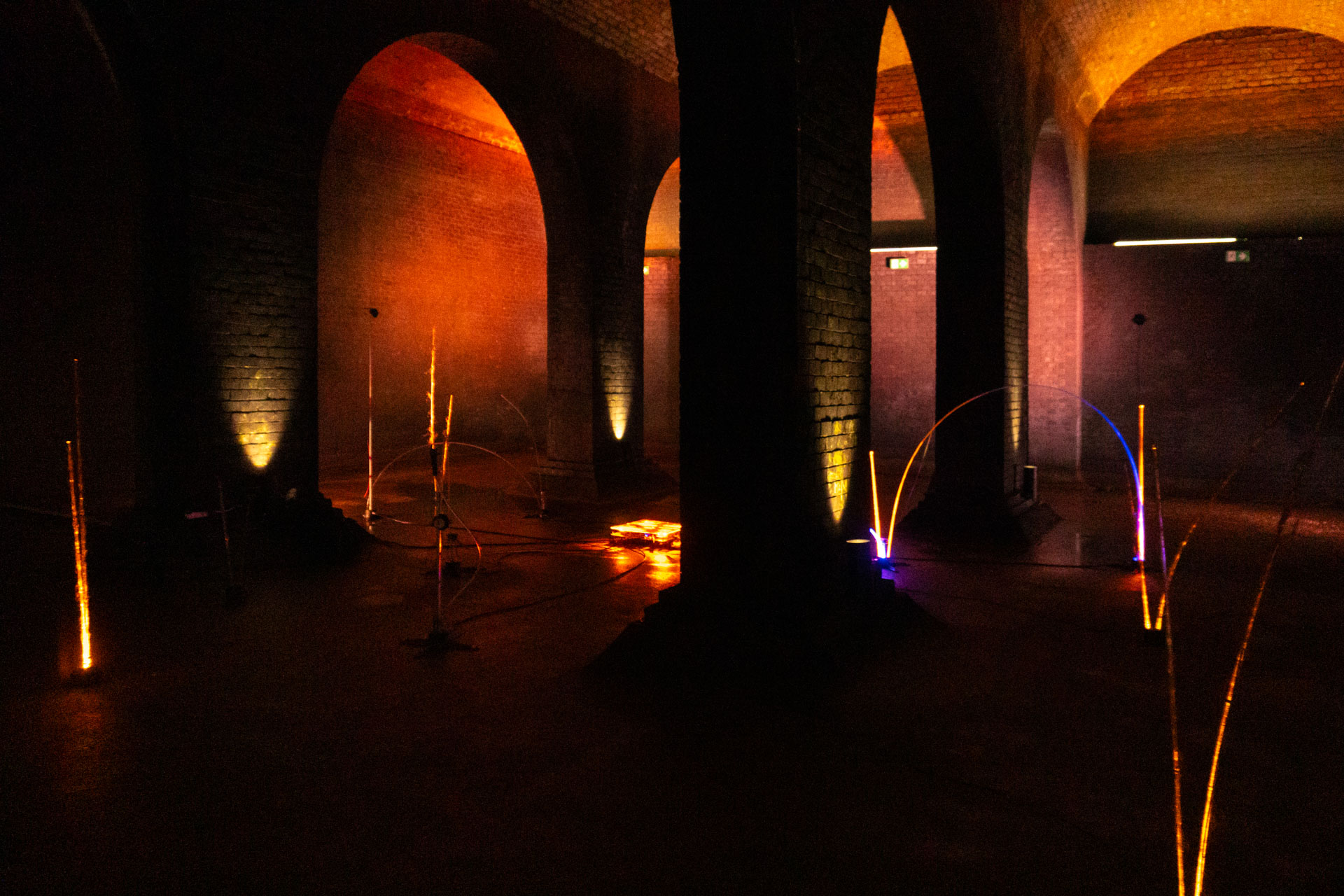 Receptor fiber optic detail with light transmission